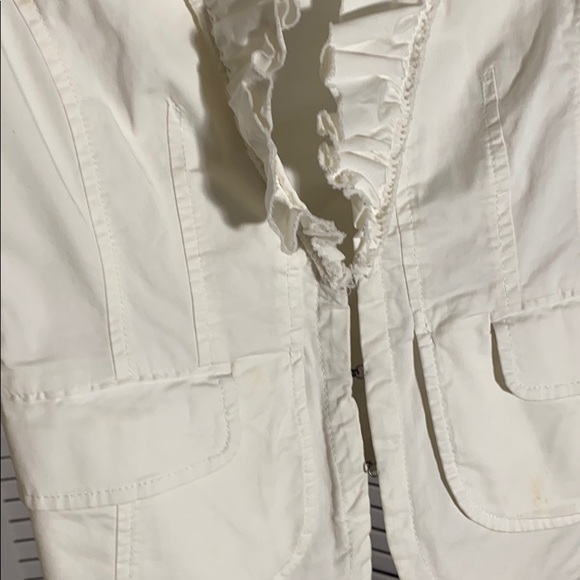 Blazer - Picture 4 of 7